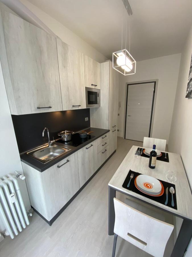 First Home Милан Экстерьер фото
